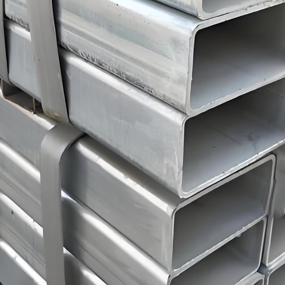 Manufacturer Custom Galvanized Seamless Steel Pipes Hot DIP Corrosion Resistant Round GI Pipe for Construction manufacture