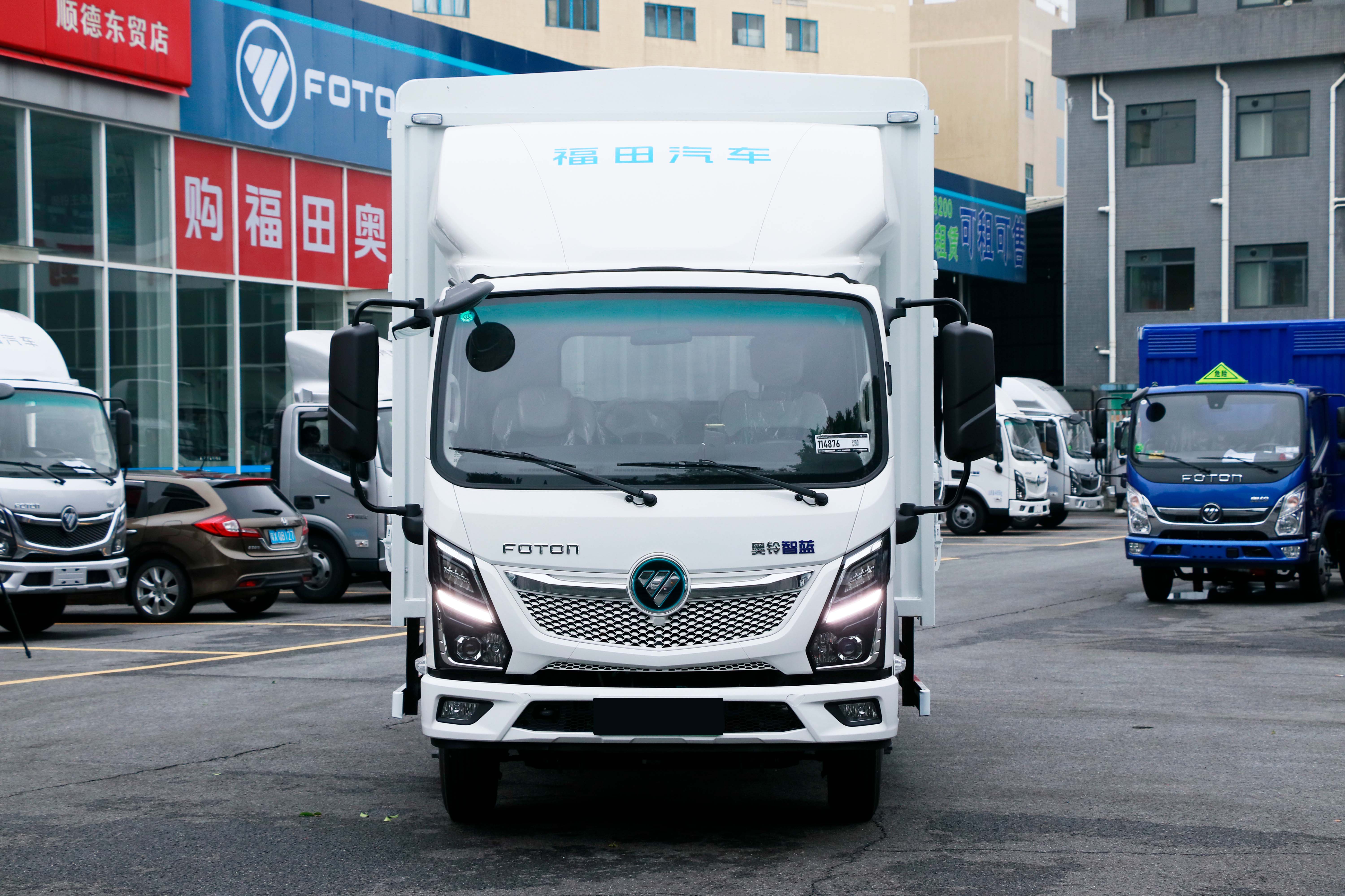 Which Semi Truck Models Have Good Fuel Efficiency?