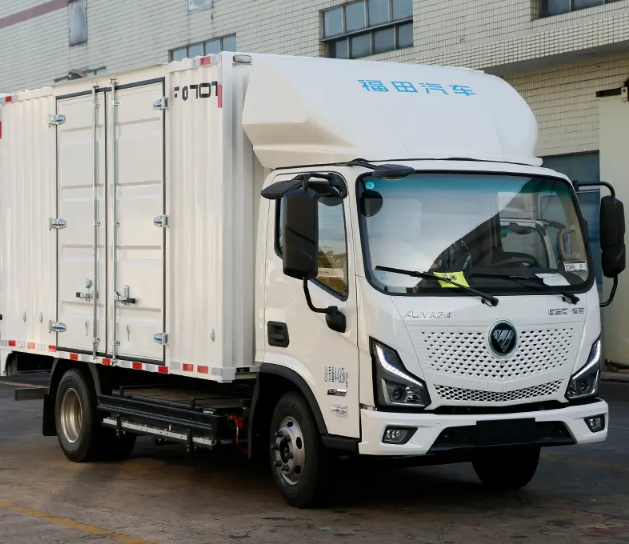 How to Choose a Reefer Box Truck for Long-Distance Cold Chain?