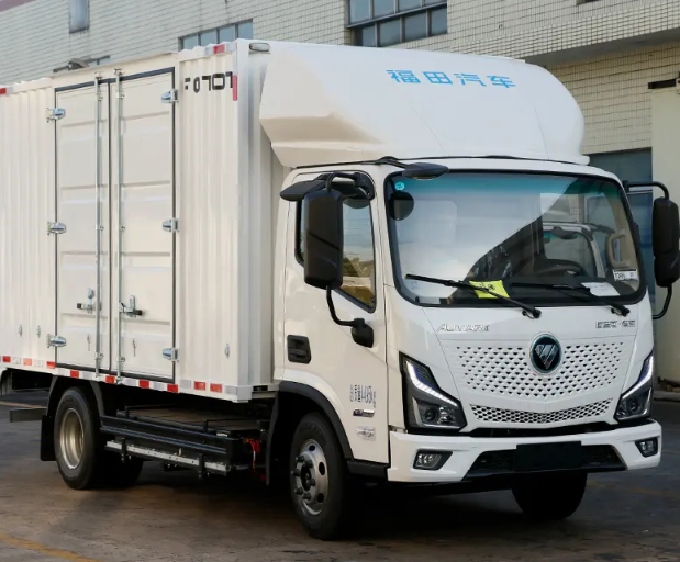 Jaka jest nośność chłodniowego ciężarówki typu box o długości 4,2 m?