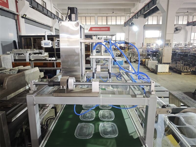 JCPP-520 PP Thermoforming Machine (4).jpg