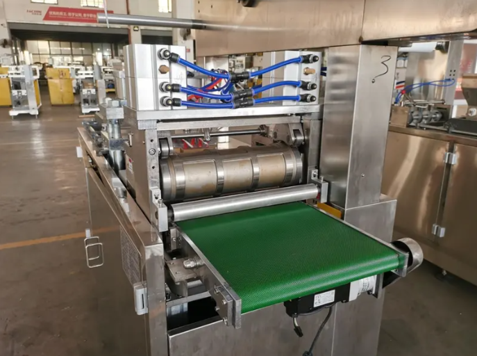 Ცხელი დასარეკველი პაკეტების მანქანა: სრულყოფილი დარეკვების მისაღებად სიზუსტით რეგულირებადი ტემპერატურა