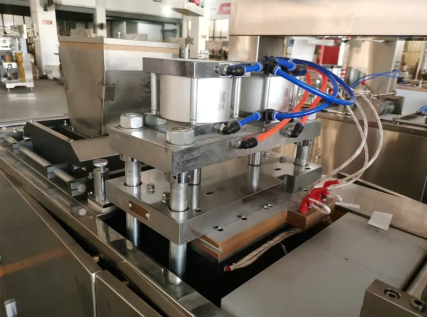 Chi phí Máy Sản Xuất Ly Nhựa – Báo Giá Minh Bạch cho Thiết Bị Chất Lượng