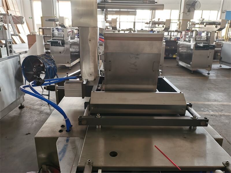 Heating Pad Making Machine (2).jpg