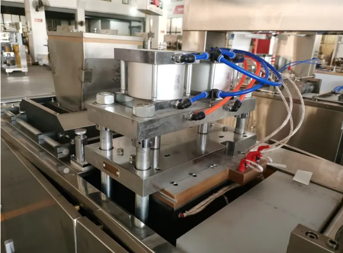 Ინდივიდუალურად შექმნილი ჩანთების დასახური მანქანები: პერსონალიზებული პაკეტირების ამონახსნები