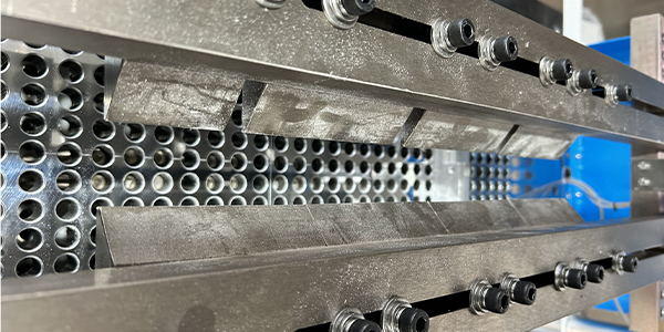 4.Upper Pressing Plate.png