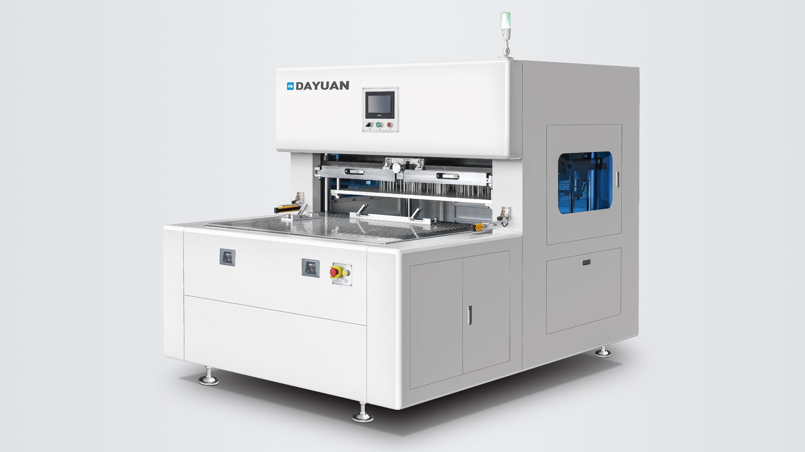 C-1300BF (ნაკლებად ავტომატიზებული სრული ფურცლის ნახსენებისა და გამოკვეთის მანქანა)