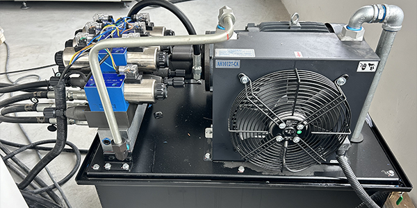 4.hydraulic pump.png