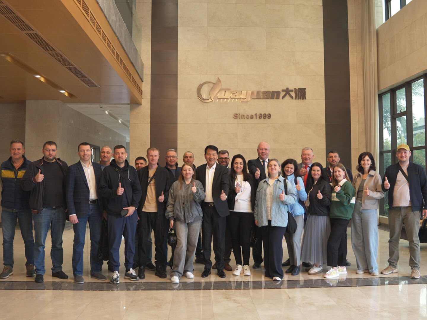 Focusing on Precision Manufacturing – Russian Packaging Industry Delegation Visits Zhejiang Dayuan Machinery
