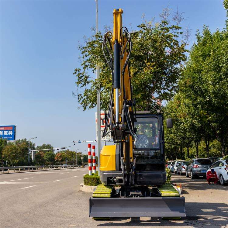 HT65 Caterpillar Excavator