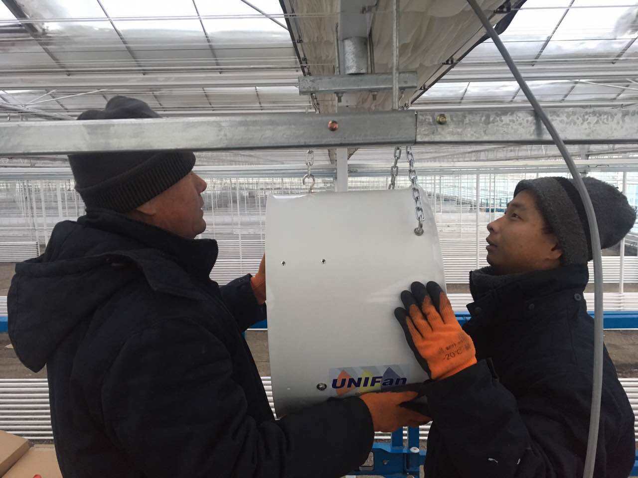 ¿Dónde comprar ventiladores solares de alta calidad a precios al por mayor?