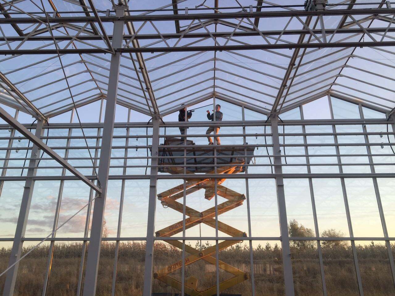 How to Choose the Best Glass Panels for Maximum Light Efficiency