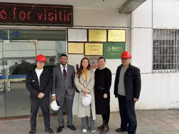 Clientes sauditas visitaram a Jiangsu Xinjiabao Environmental Technology Co., LTD. Investigação aprofundada para traçar um novo plano de cooperação e desenvolvimento.