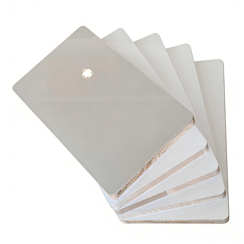 ไม้อัดตกแต่งผิวหน้า (Pet Blockboard) ขนาด 1220×2440 มม. ความหนา 16 มม. ฟิล์ม PET ความหนา 0.2 มม. ผิวเงาสูงและผิวด้านสำหรับตกแต่งตู้