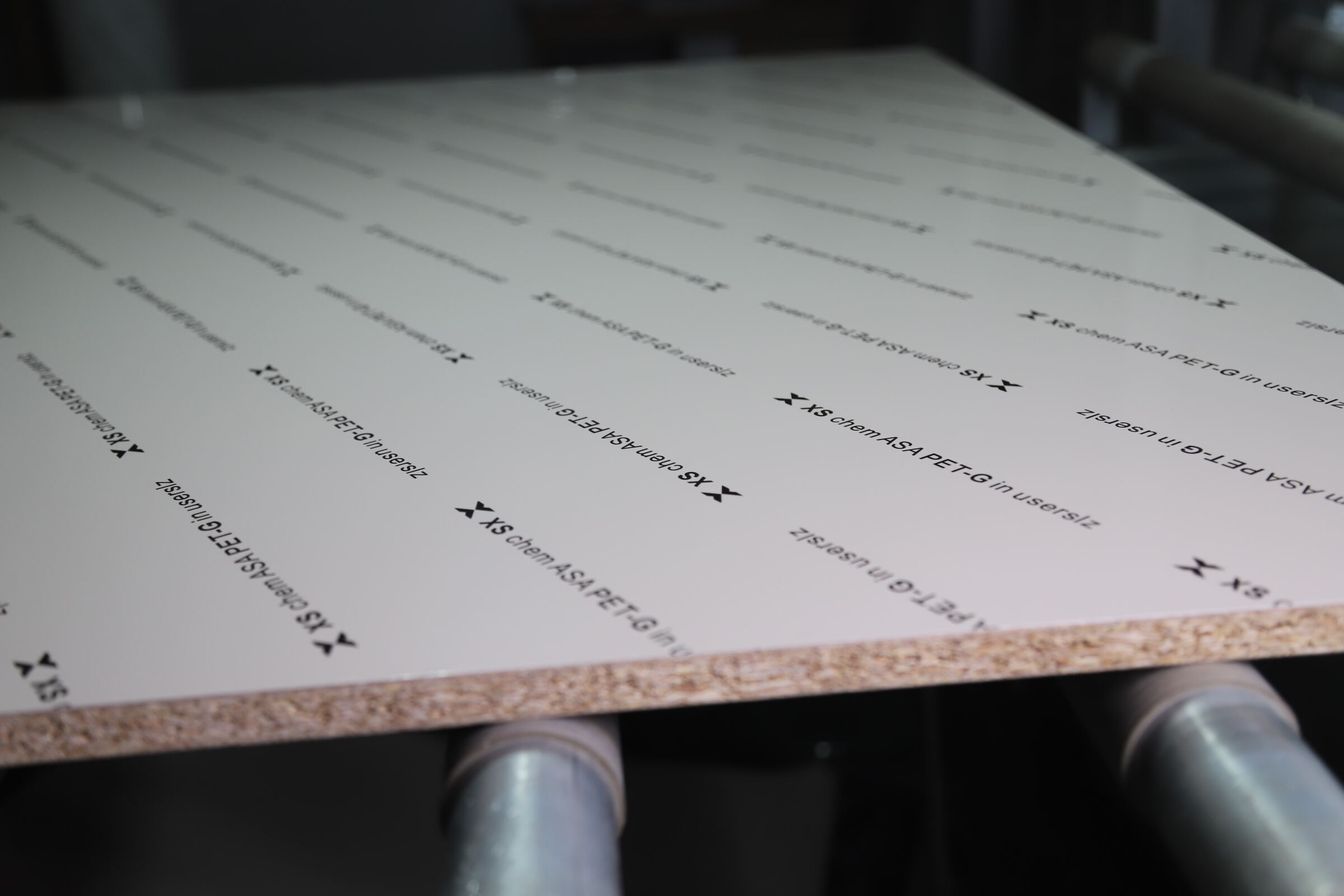 İrəli gedən Ev Heyvanları üçün Təhlükəsiz Materialdan Qurulma