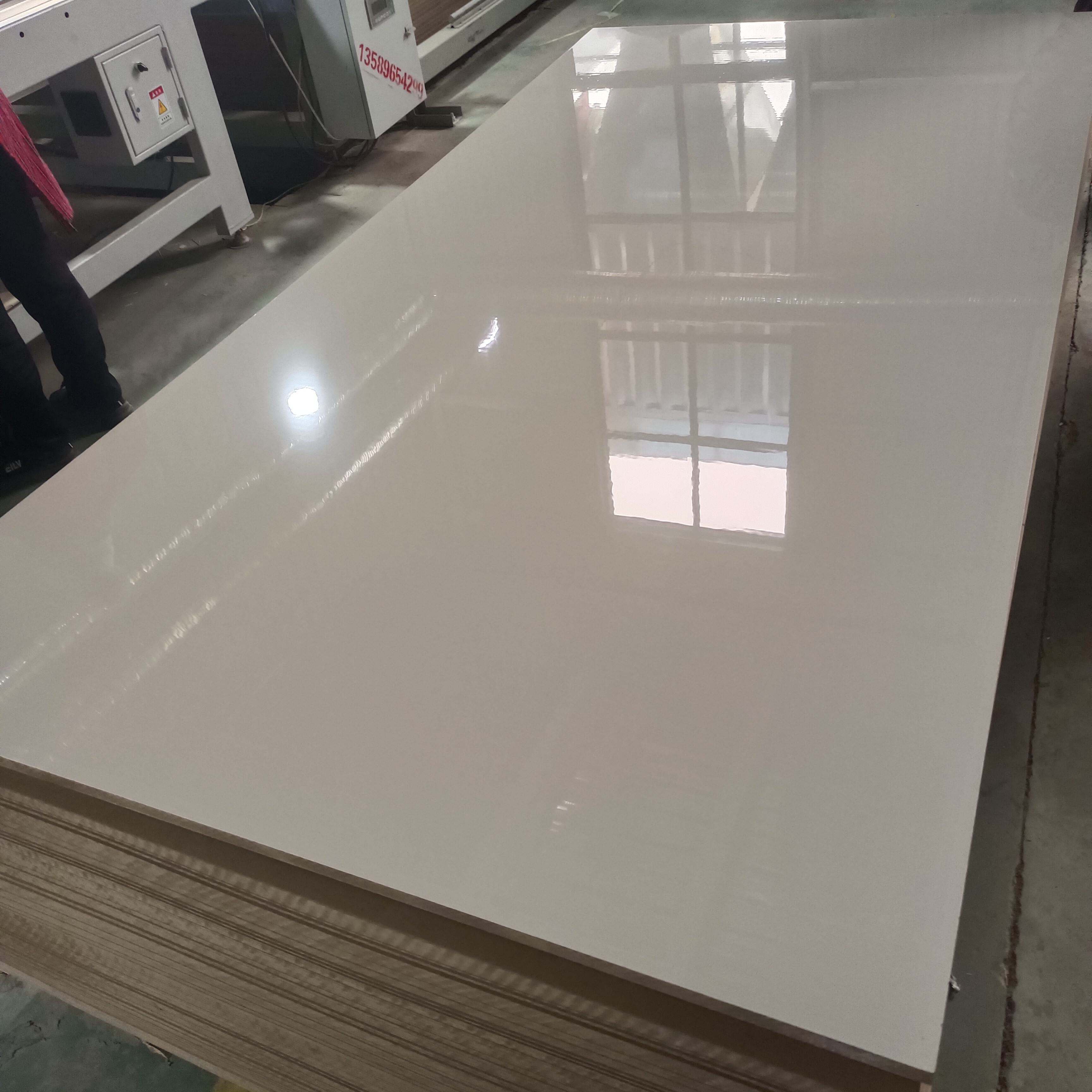 Pet MDF Size 1220*2440Mm, Thickness 9Mm 18Mm, Pet Film 0.2Mm High Glossy And Matte For Cabinet 