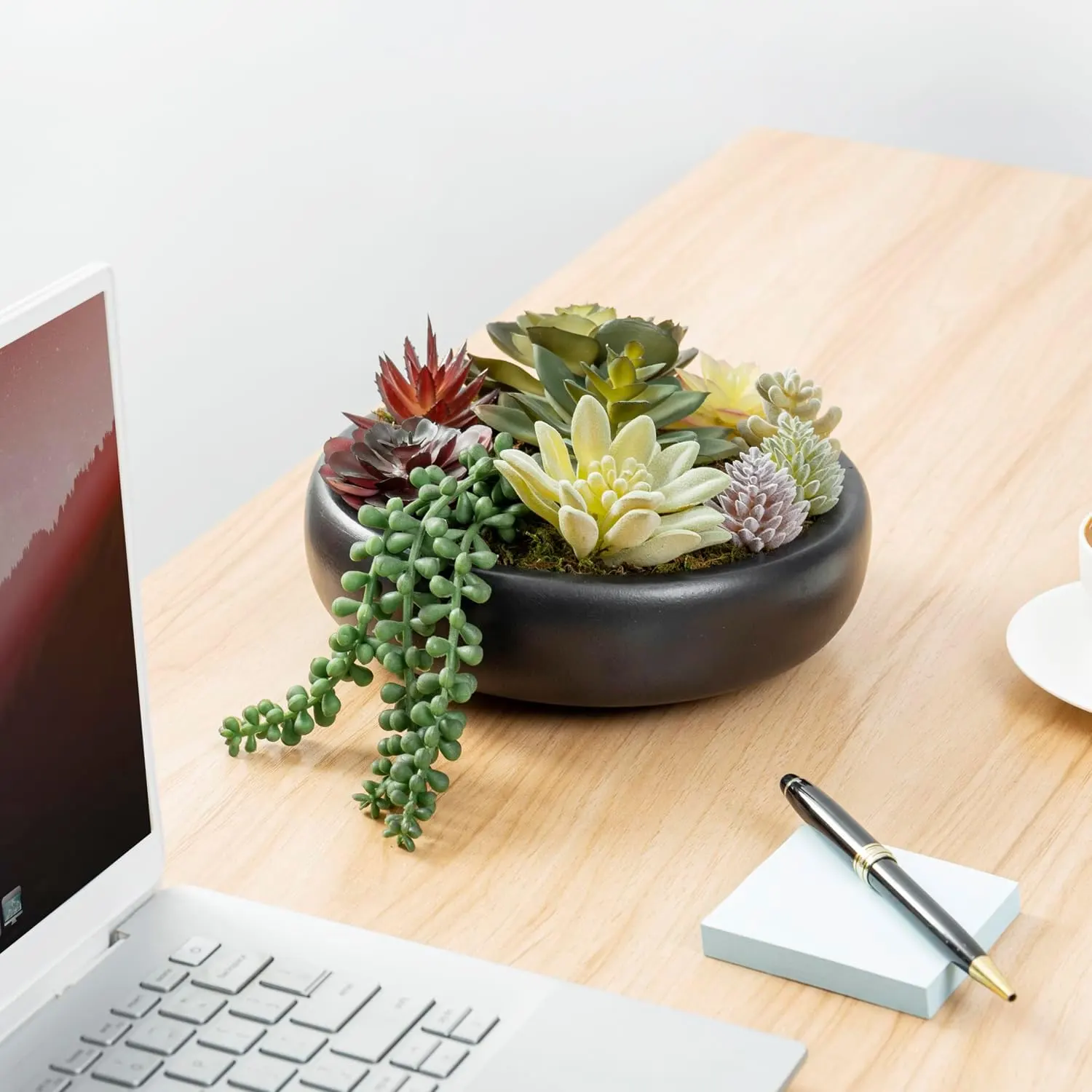 black plant pot.webp