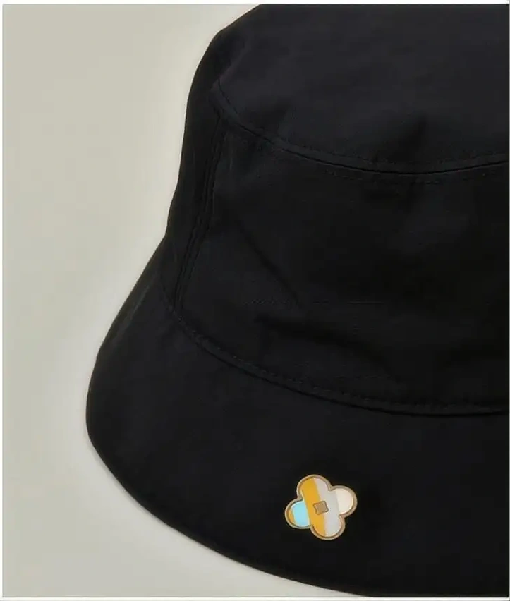 Custom brooch(b0f89f55c9).webp