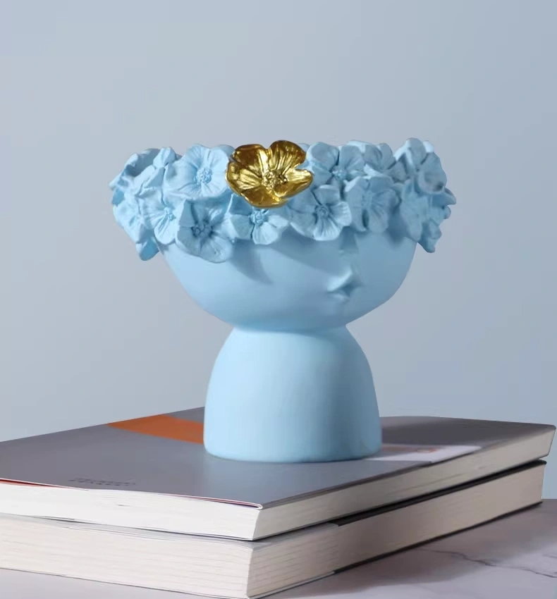 head shaped planter.webp