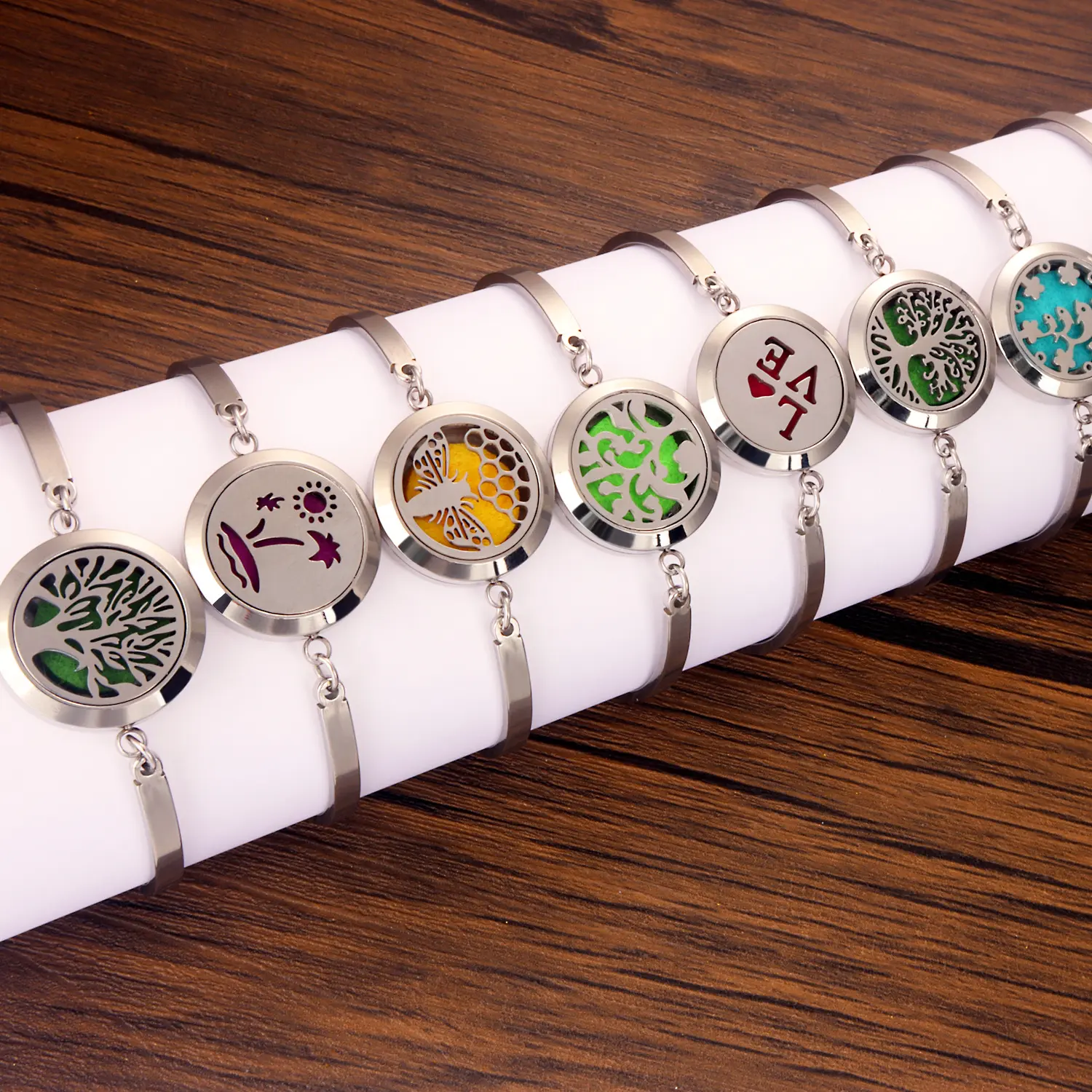 aroma diffuser bracelet.png