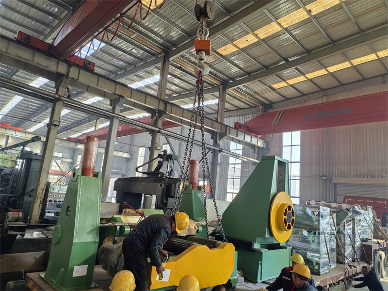 Expédition complète de la ligne de laminage de tubes spirales 1220 vers l’Indonésie