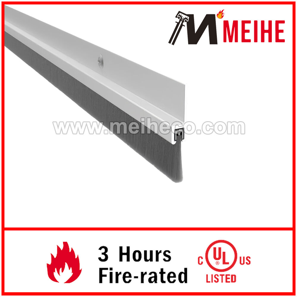 YDS610 Door & Window Accessories Aluminium Seal Strip Brush with Vinyl Insert 1-Year Warranty MADE in CHINA