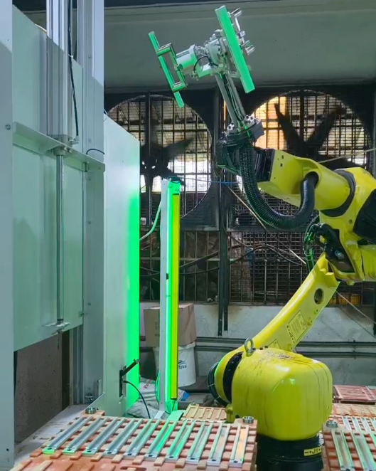 Introduce advanced robot arm systems to usher in a new era of intelligent manufacturing in CNC processing
