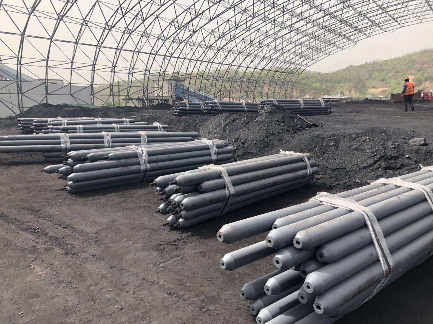 حوّل مساحتك الخارجية مع مبنى شدة معدنية