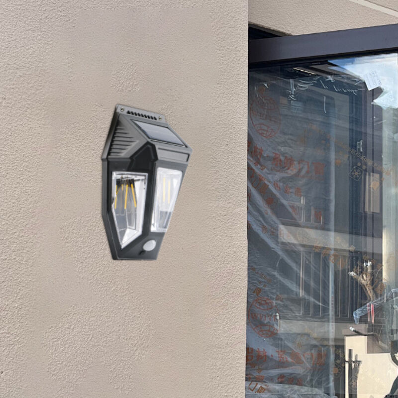 Auringonvalolla toimiva PIR-liiketunnistimen varusteltu seinävalo