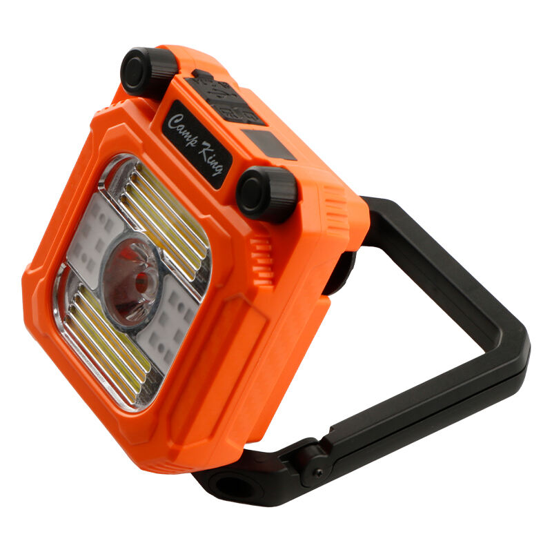 Uudelleenladattava leirintävalo käsikäännöllä ja virtapankilla, vaiheittomasti himmennettävä