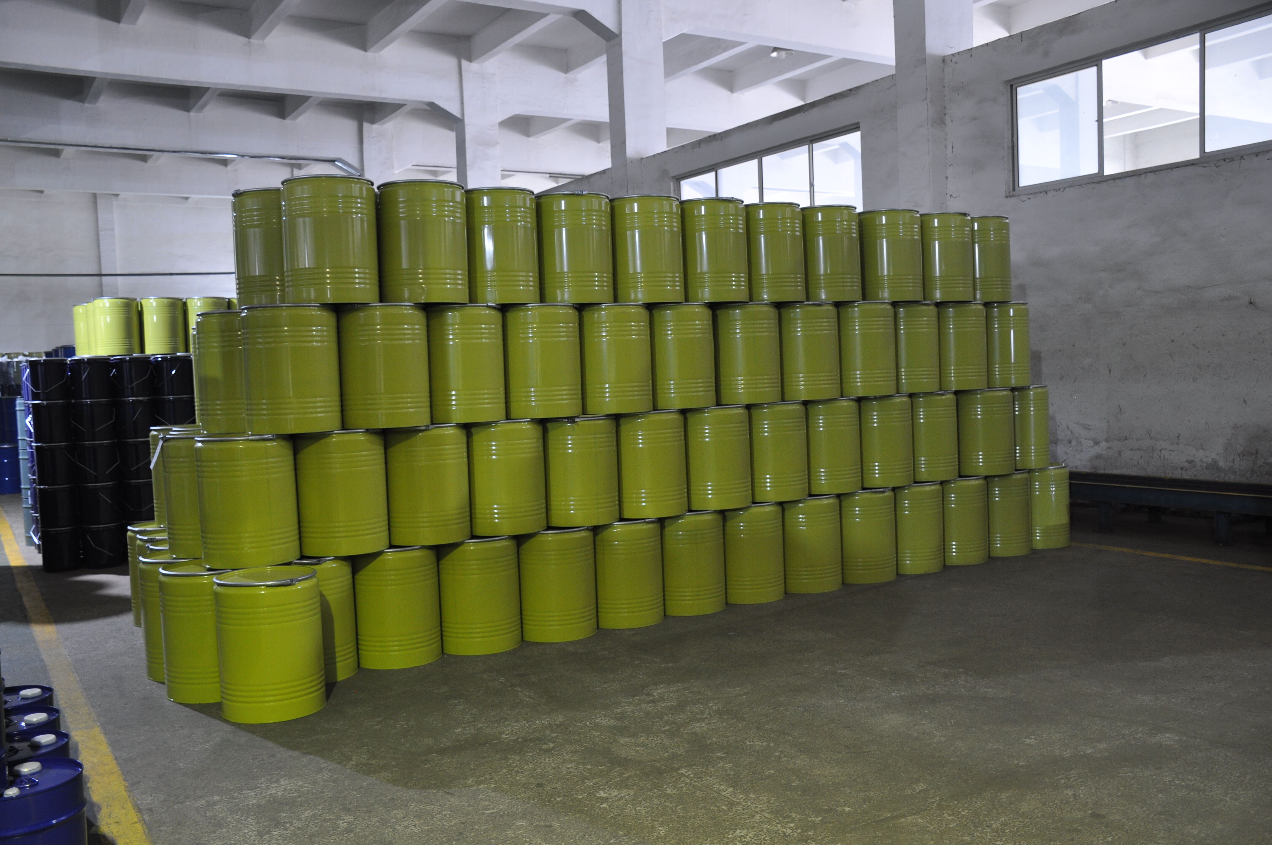 Compatibilidad química versátil y opciones especializadas de recubrimiento