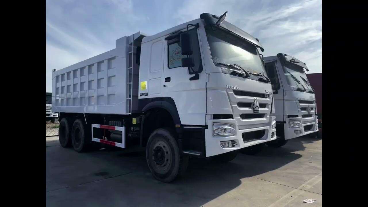 Usine de haute qualité Sinotruk vente directe LHD Rhd utilisé Camion-benne HOWO 12 roues 8x4