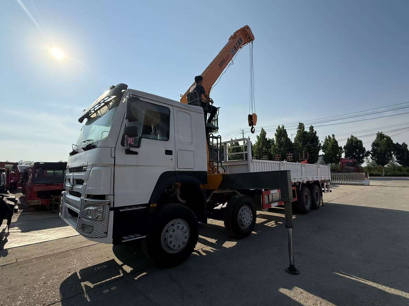 2-ийн 1 шийдэл: Кран багтаатай машин тээвэр, өргөлт хийх төслүүдэд зардлыг хэрхэн хэмнэх вэ?