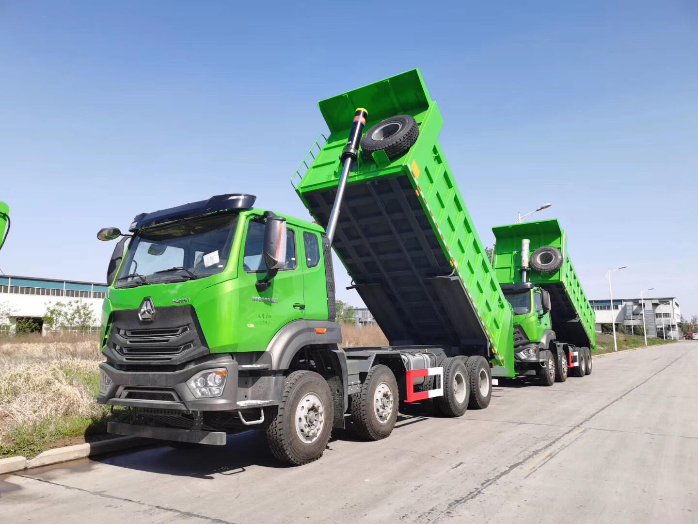 High-Volume Hauling: Our Dump Trailers with Increased Capacity for Bulk Materials
