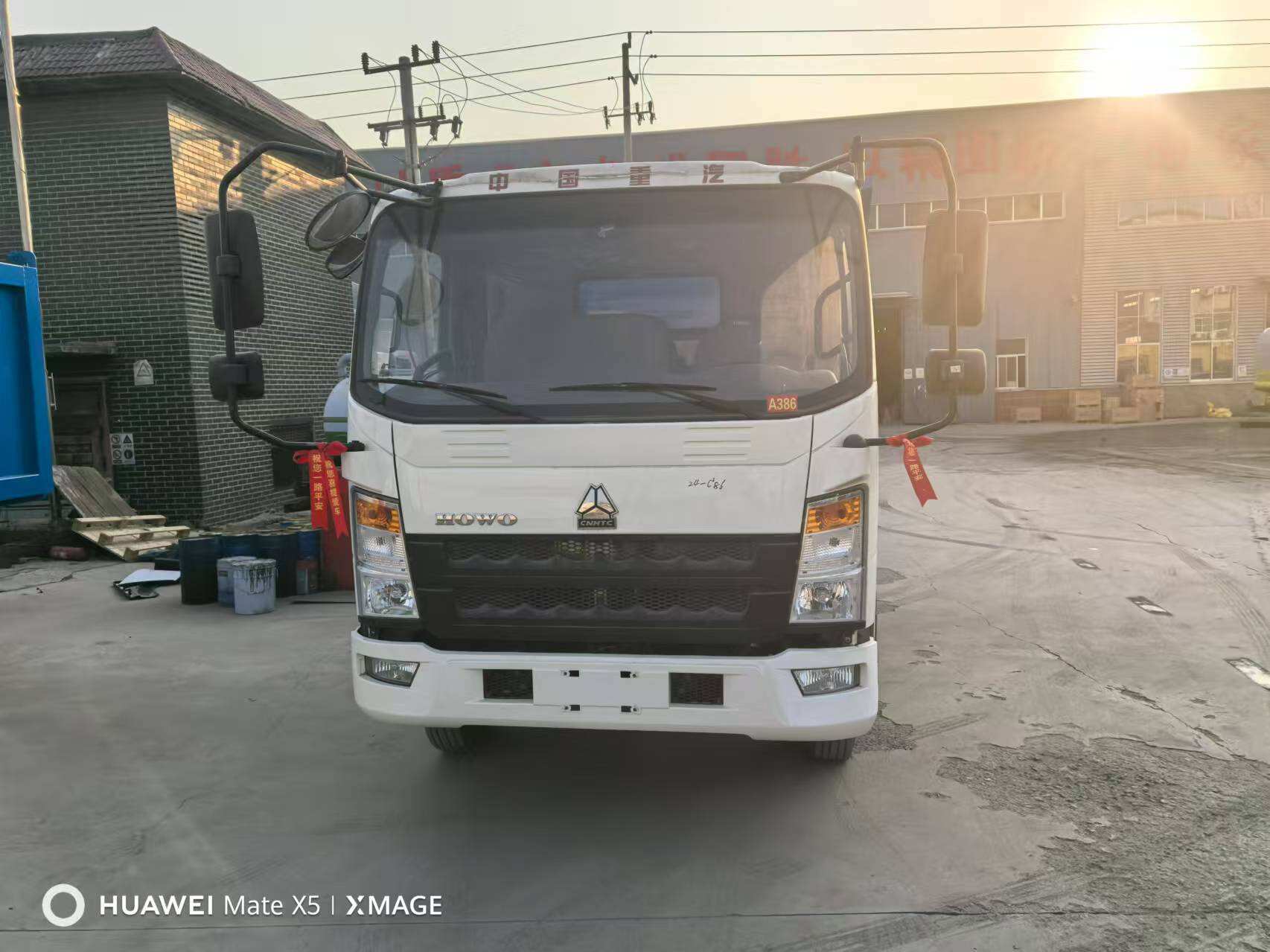 Қолжетімді және икемді: Флотыңызға мини трактор қосудың бизнеске пайдасы