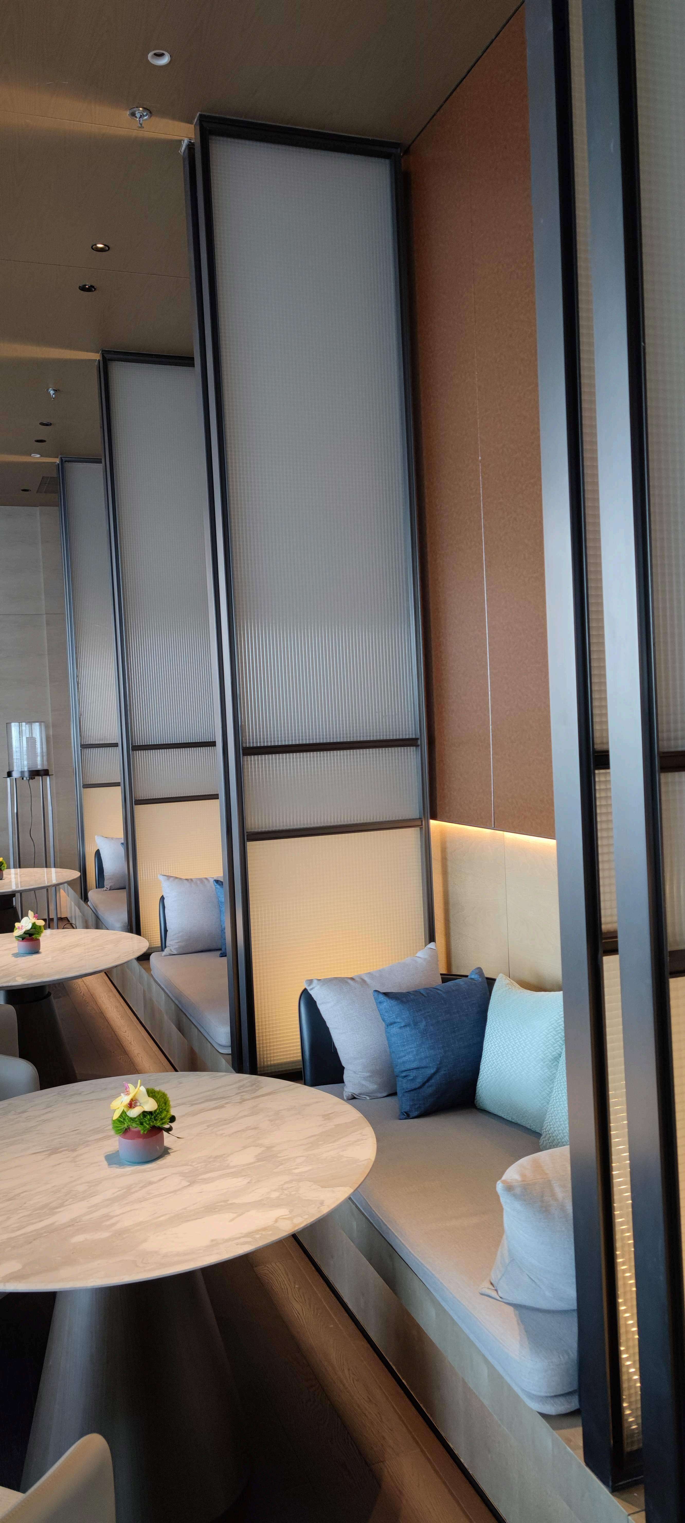 أناقة حديثة أنيقة