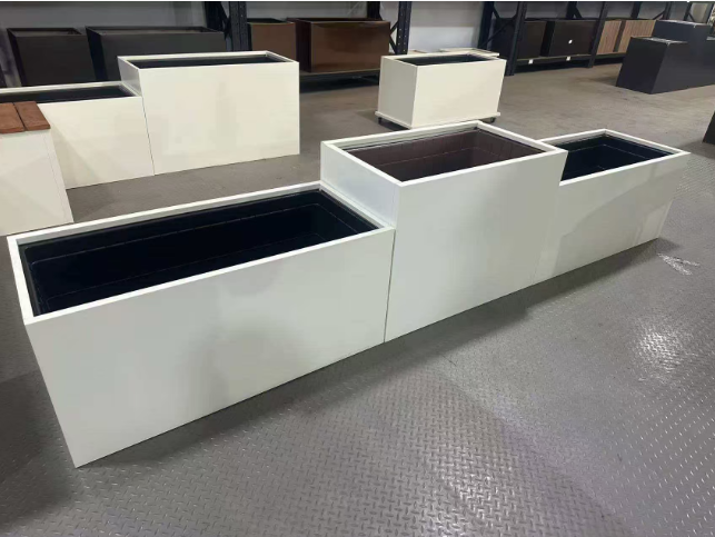 How to Procure Stainless Steel Flower Boxes for Urban Landscaping?
