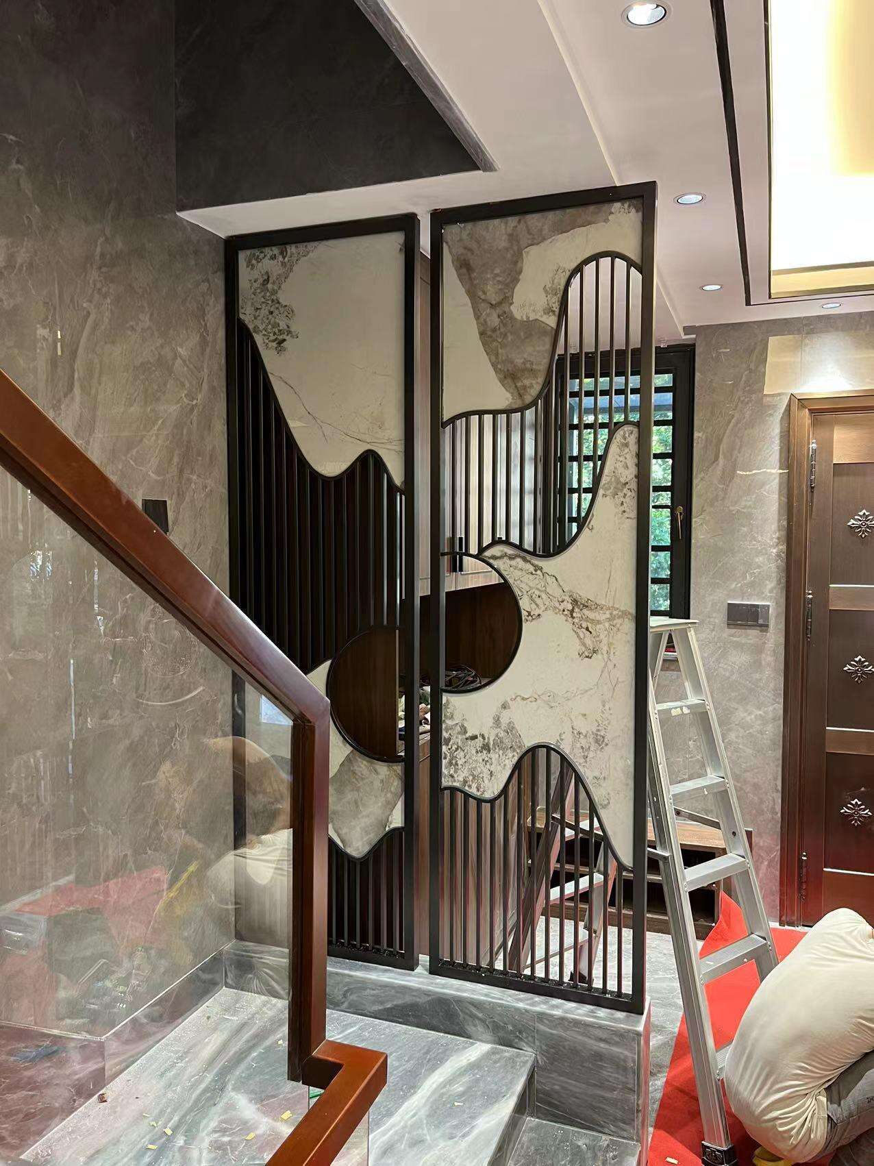 مقسمات الغرف من الفولاذ المقاوم للصدأ الفاخرة للمساحات الحديثة