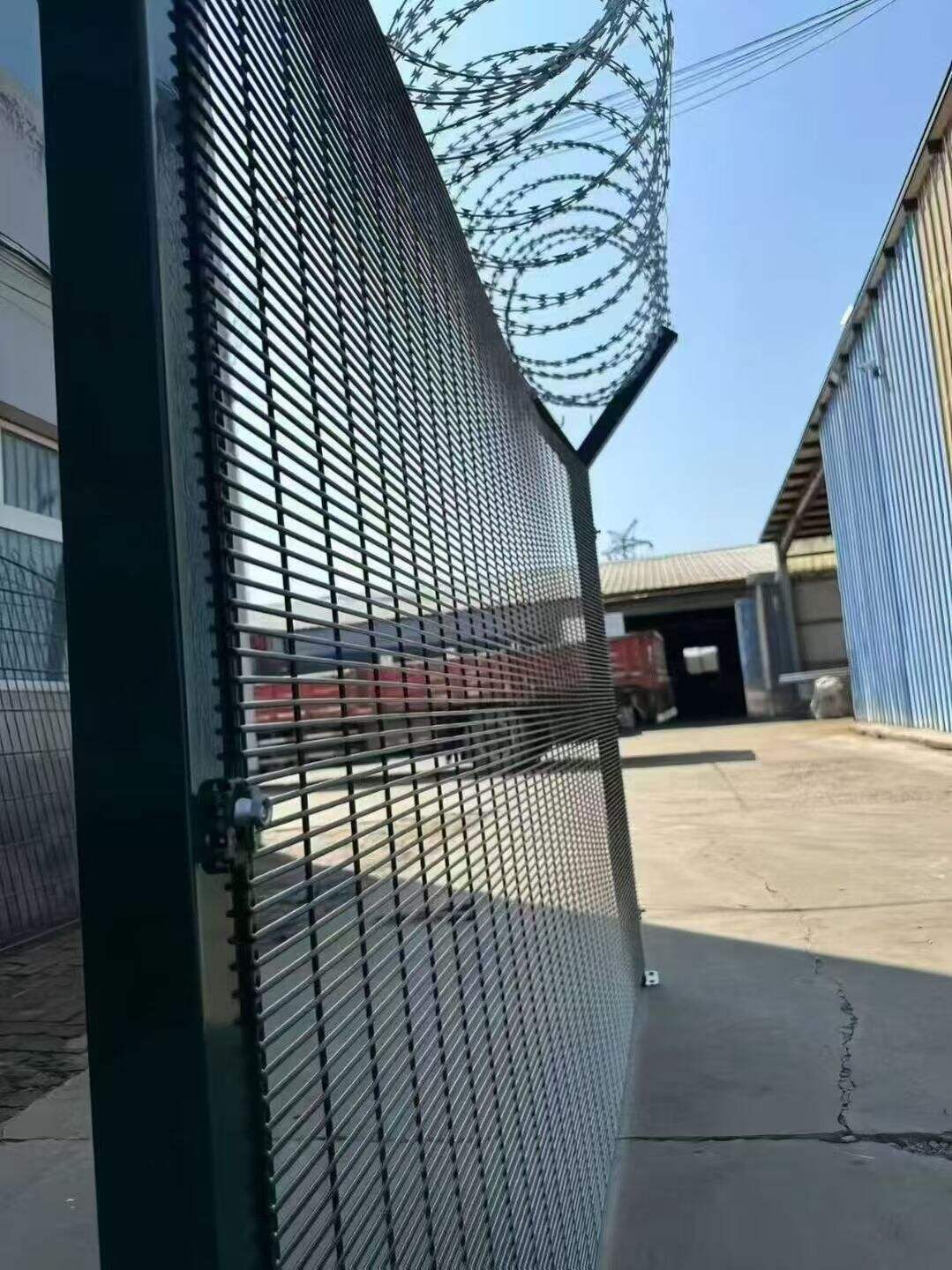 What advantages does 358 anti climb fence have in high-security scenarios?