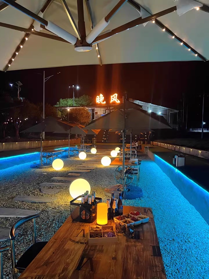 Elevate Outdoor Bars & Leisure Venues with Warm Ambient Glow