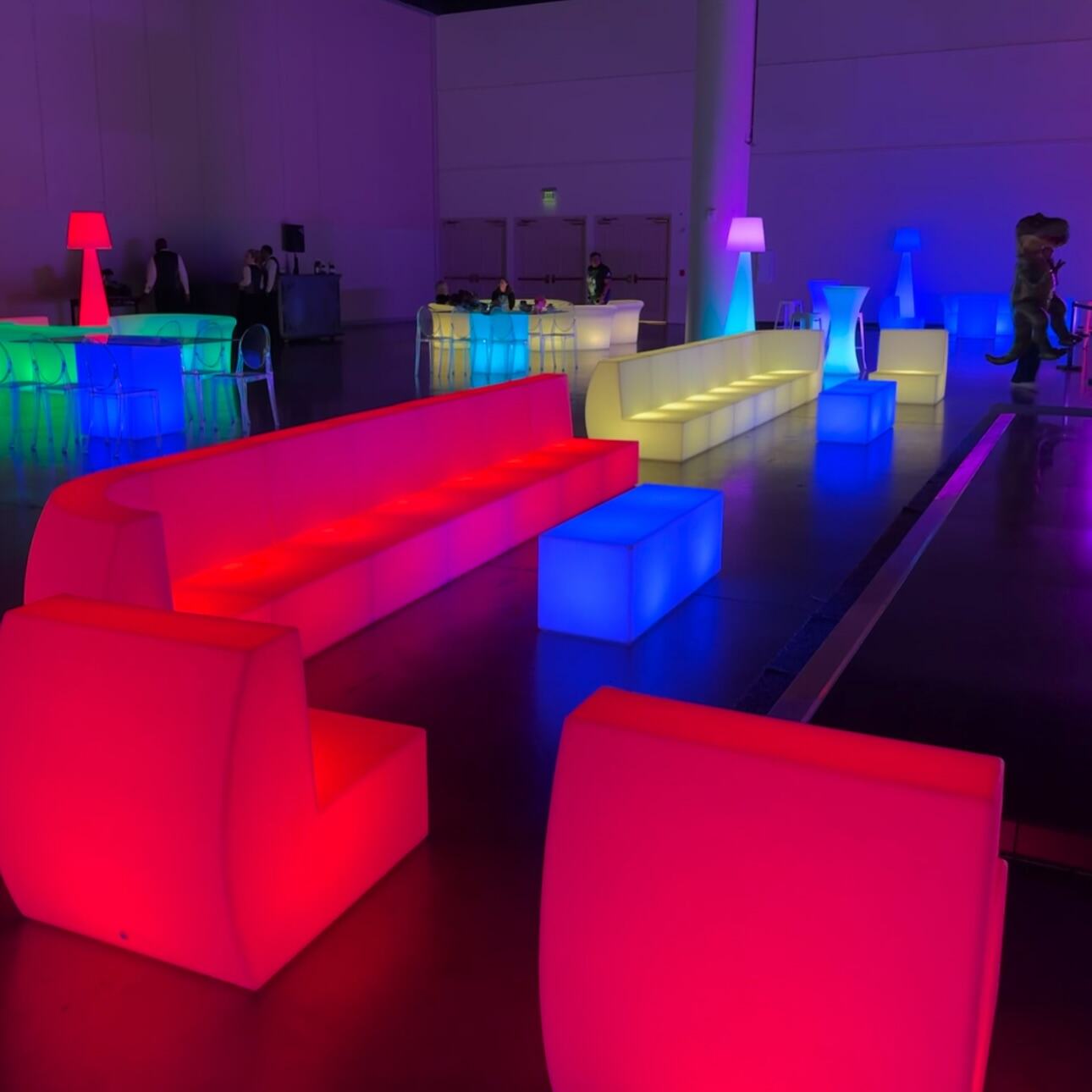 Waterproof disco nightclub decoration with splicing LED sofa seats, lounge sofa furniture