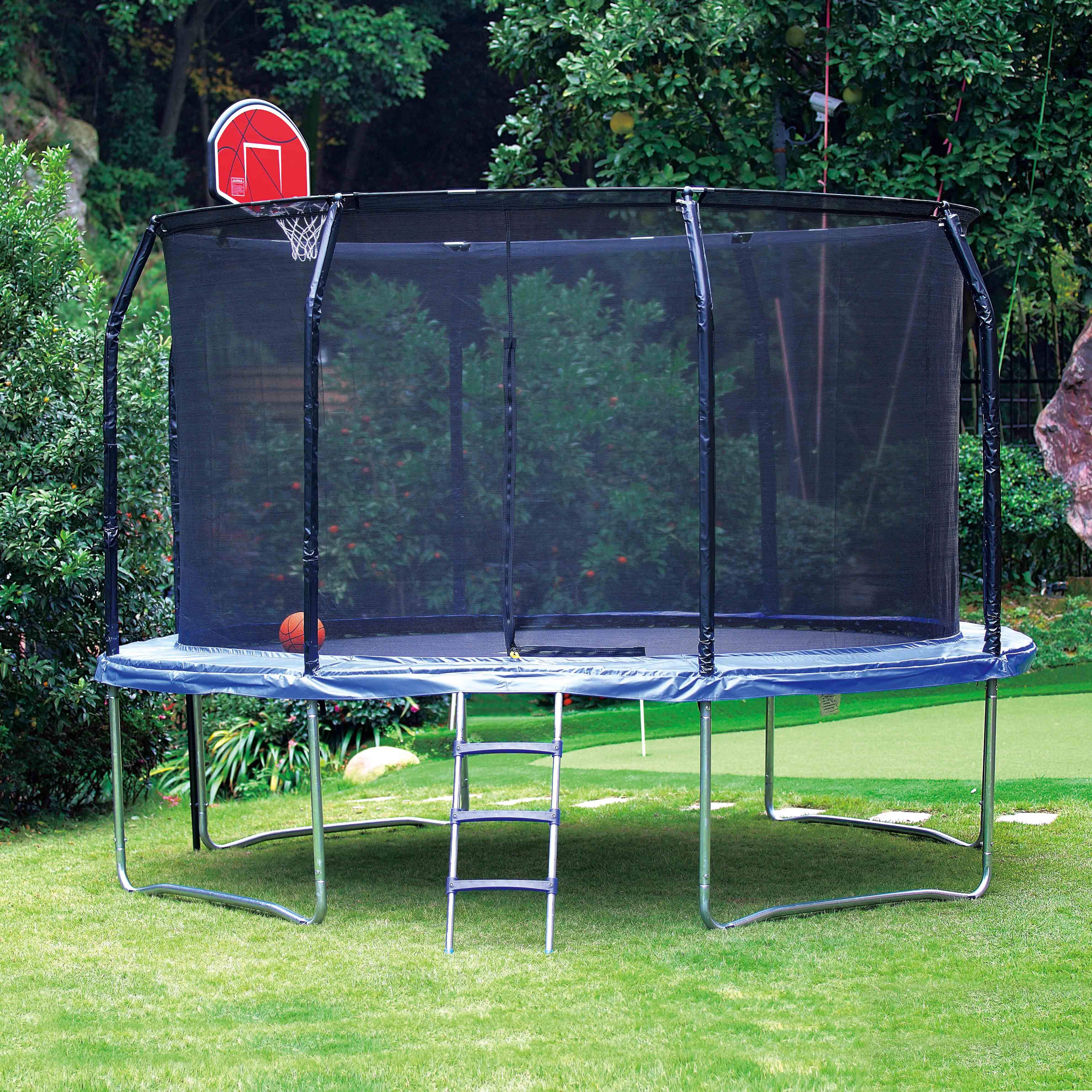 Pourquoi les trampolines extérieurs sont-ils un indispensable de l'été ?