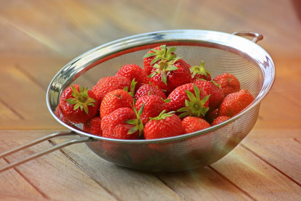 Certified Frozen Strawberries for Global Import Markets with Flexible Customization
