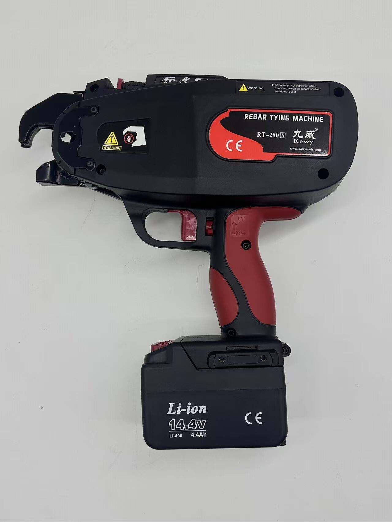 Precision and speed with our cordless rebar tying tools
