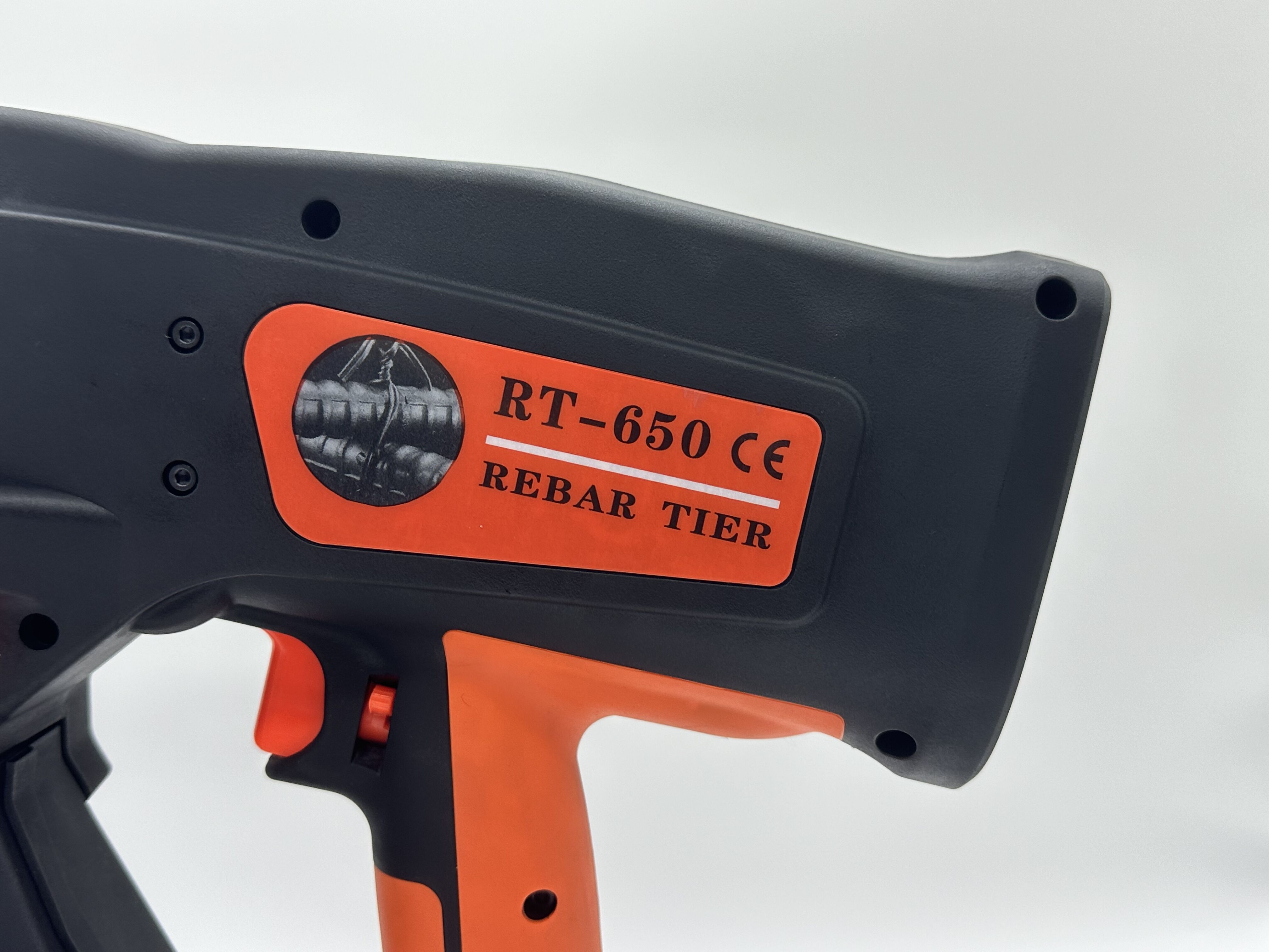 ביצועים מובילים וחיים ארוכים יחסית לאפשרויות אחרות של חוטי קשירה לגזירות