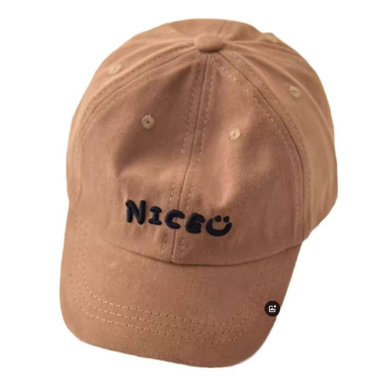 Cappelli personalizzati per esterni con 6 pannelli e logo personalizzato