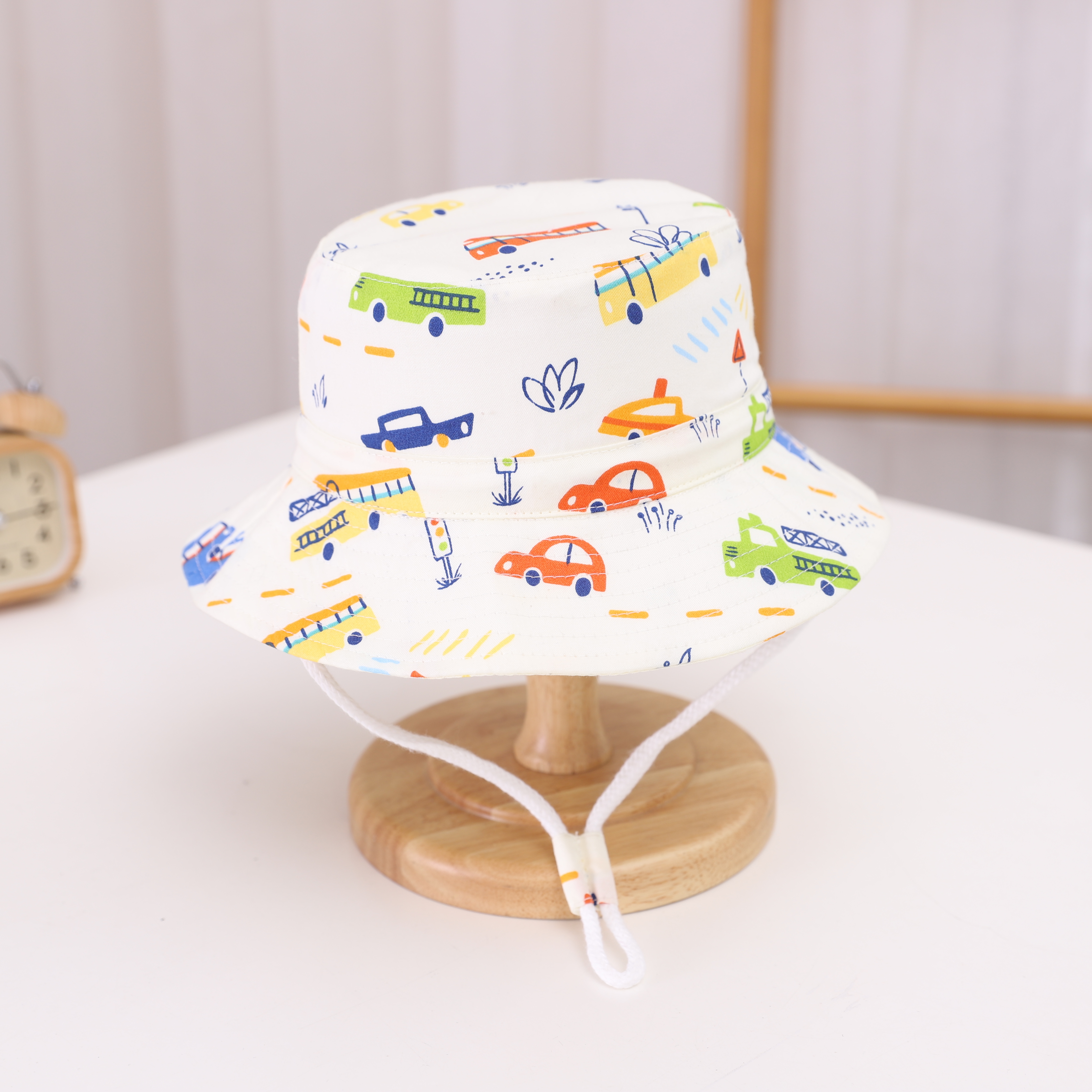 Individuální kšiltovky pro kojence a děti s individuálním logem