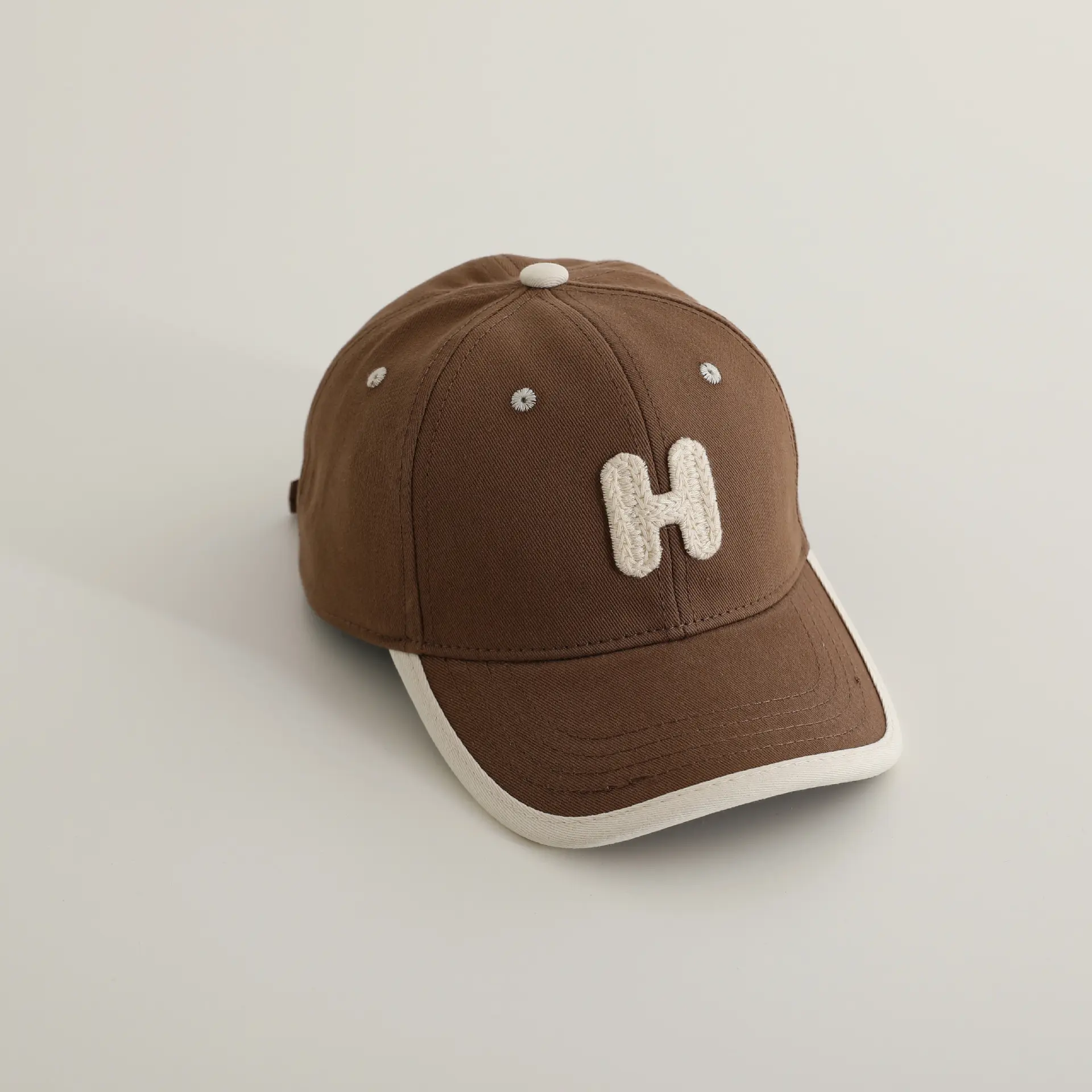 Na co należy zwrócić uwagę podczas zakupu czapek baseballowych u profesjonalnego dostawcy?