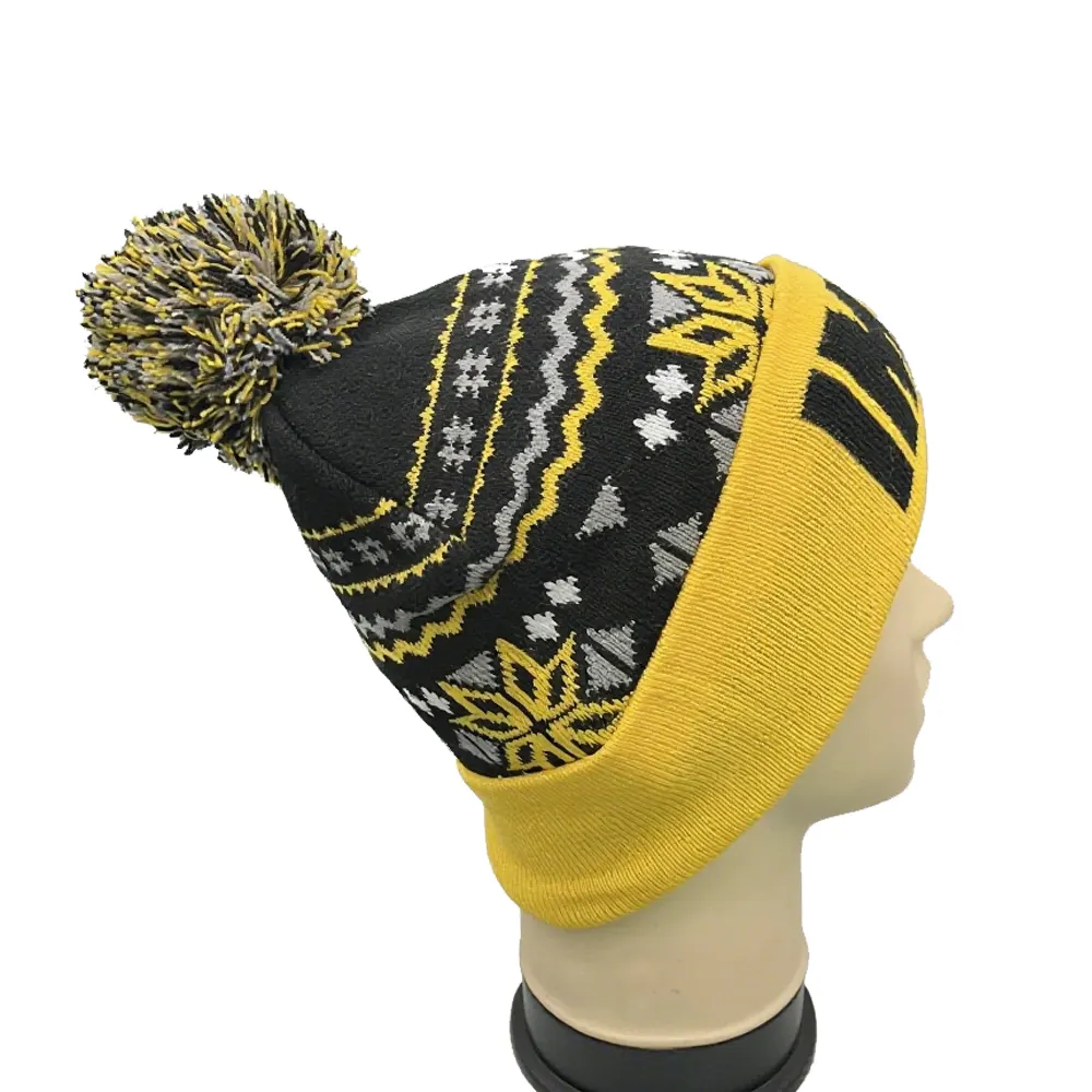 Jak producenci dzianych czapek kontrolują jakość przędzy w produkcji zimowej?