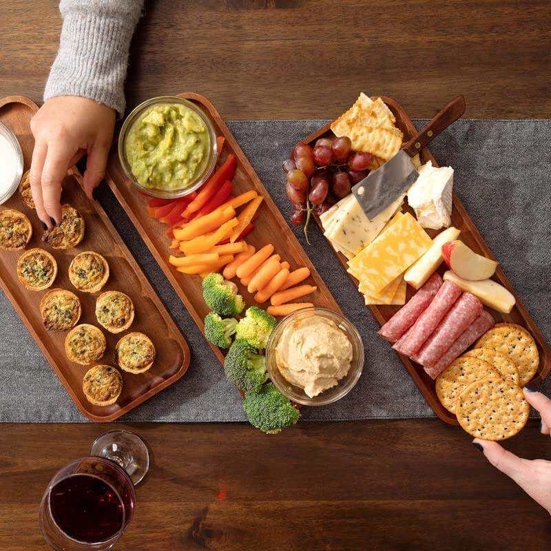 How Food Trays Can Enhance Your Buffet Presentation